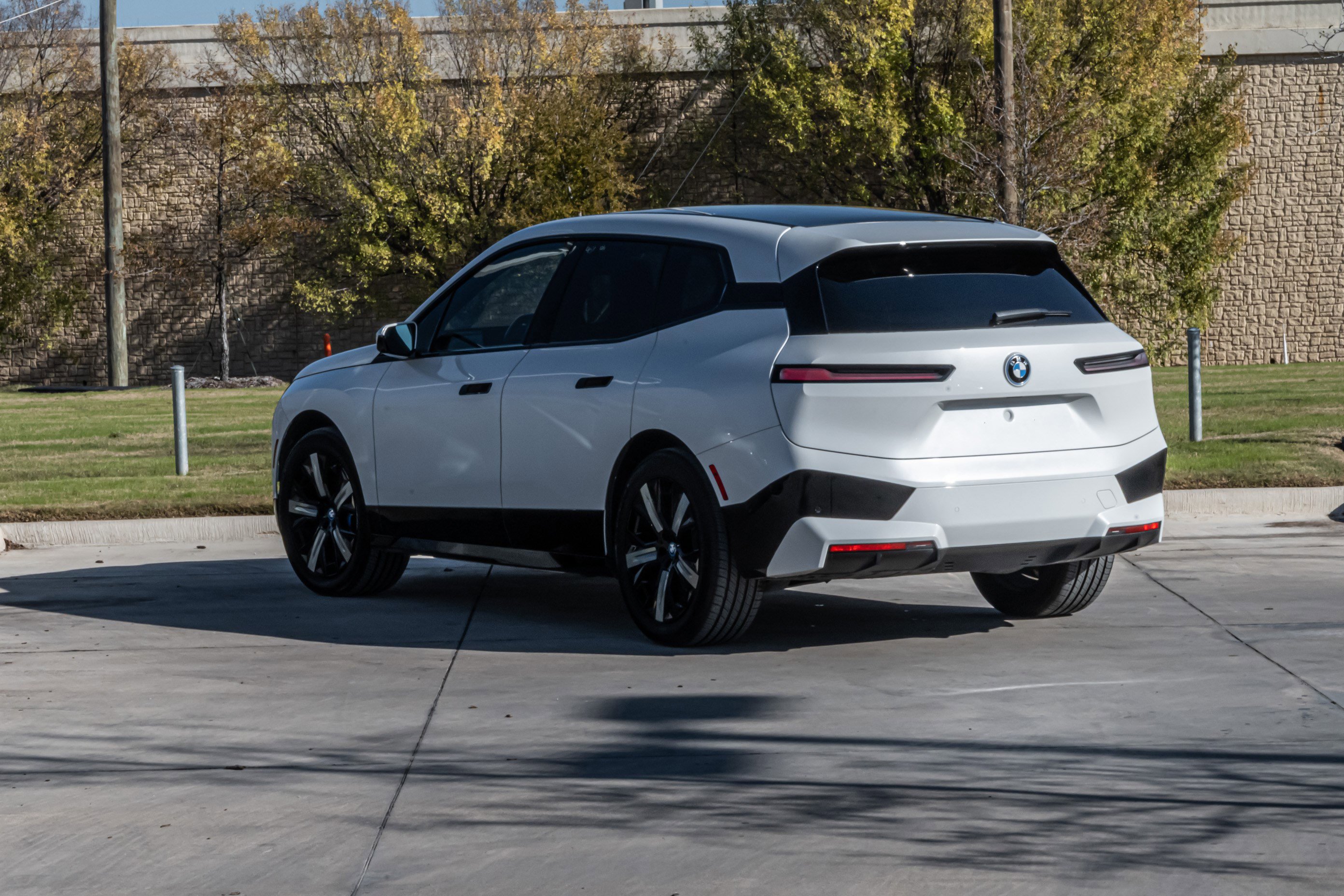 Certified 2024 BMW iX xDrive50 w/ Premium Package image 3