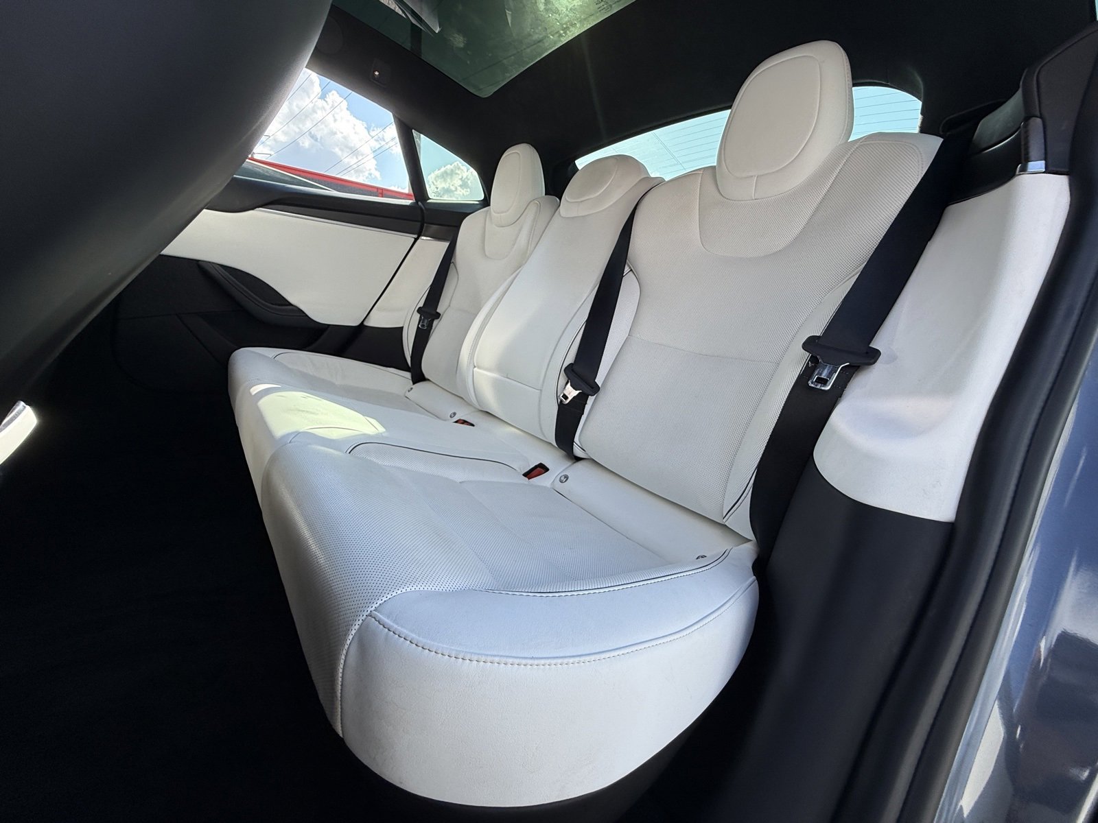 Used 2021 Tesla Model S Plaid image 11