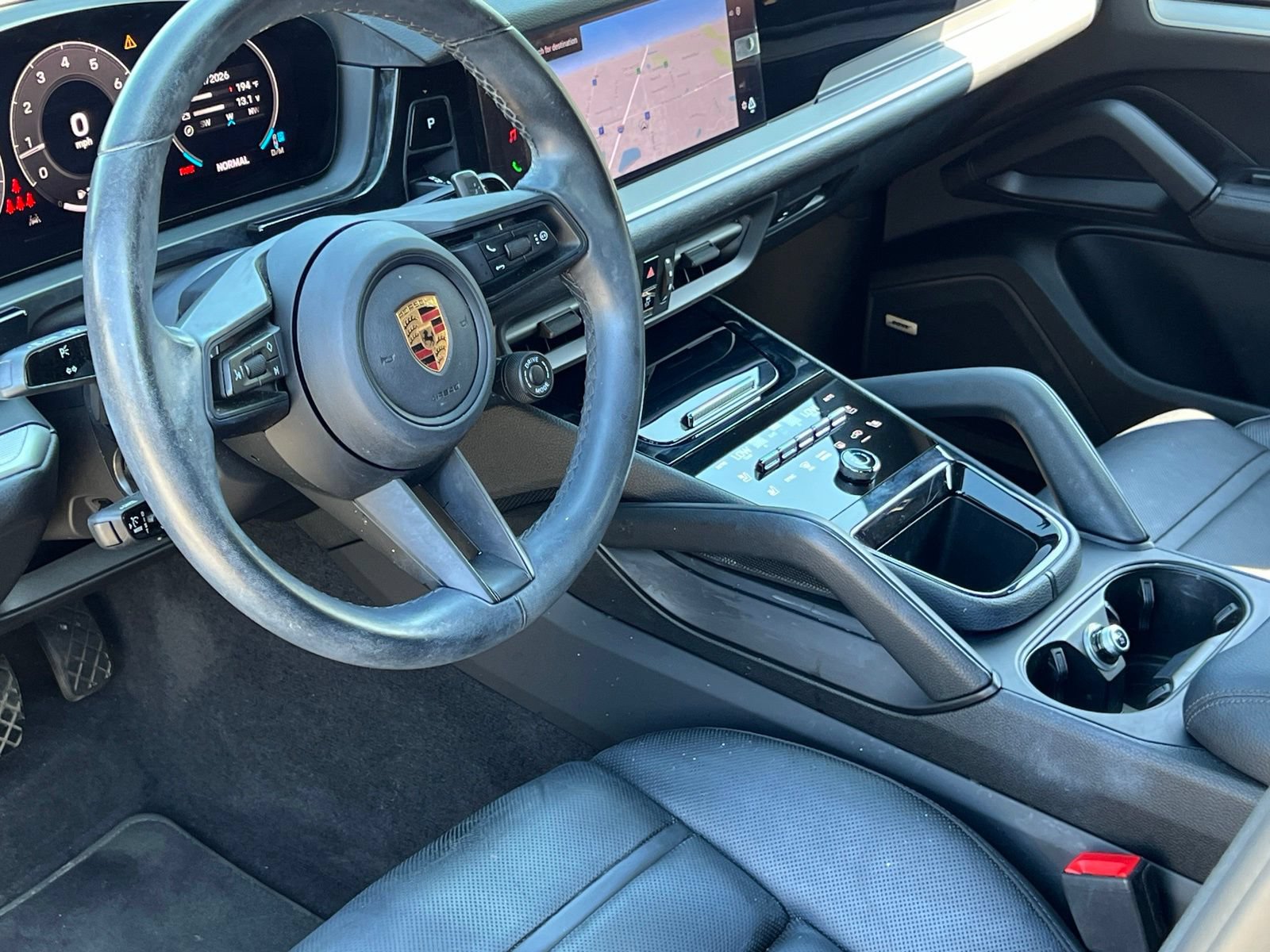 Certified 2024 Porsche Cayenne Coupe AWD/4WD image 4