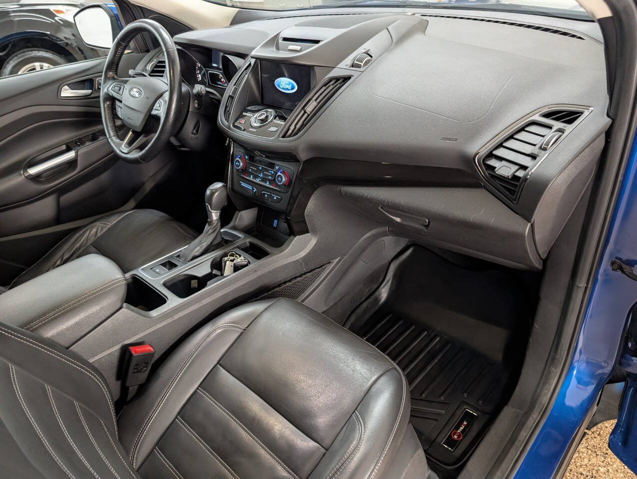 Used 2017 Ford Escape Titanium FWD image 19