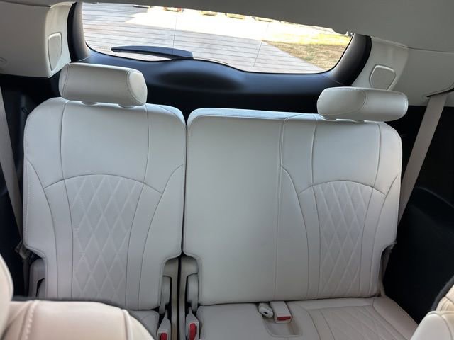 Used 2022 Buick Enclave Avenir w/ Avenir Technology Package image 9