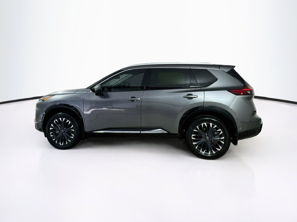 Used 2024 Nissan Rogue Platinum w/ Platinum Premium Package FWD image 4