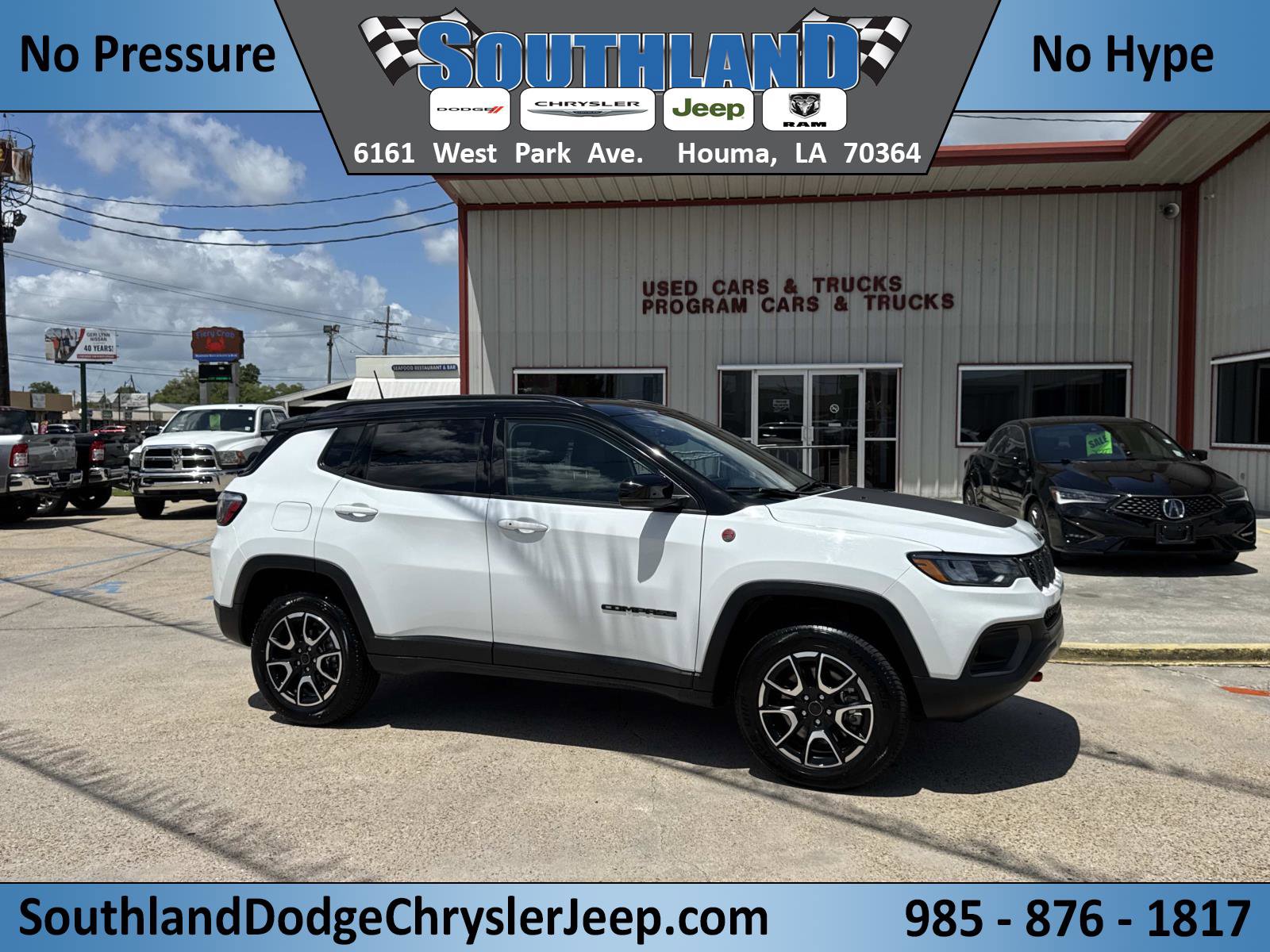 Used 2025 Jeep Compass Trailhawk AWD/4WD image 1