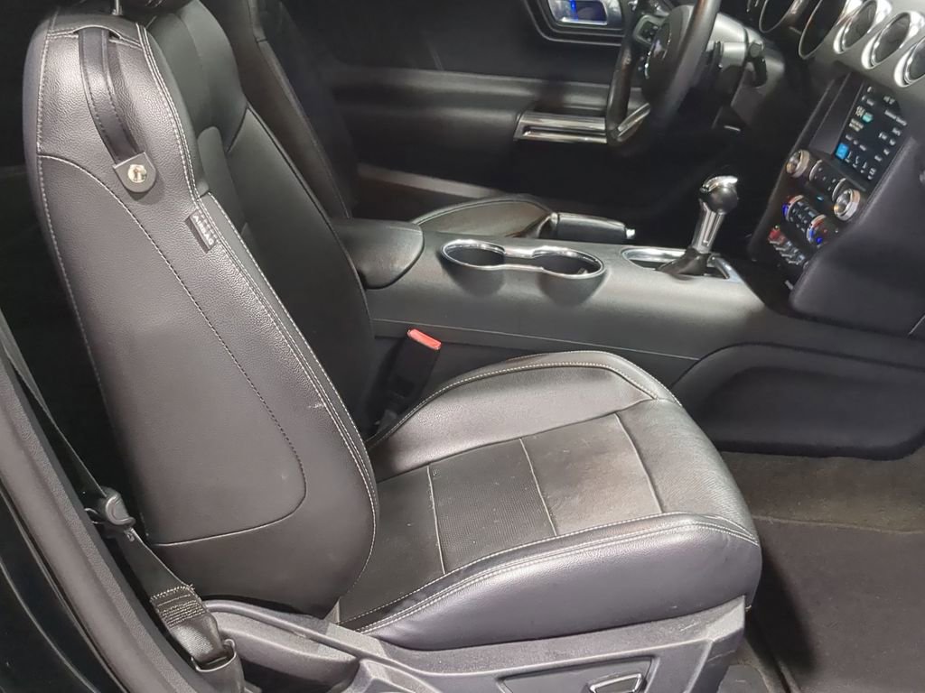 Used 2018 Ford Mustang GT Premium w/ Black Accent Package RWD image 19