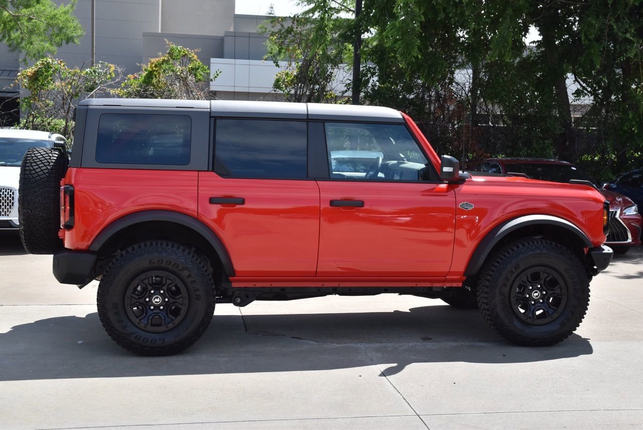 Certified 2024 Ford Bronco Wildtrak AWD/4WD image 6