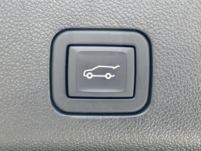 Used 2023 Cadillac Escalade ESV Sport Platinum AWD/4WD image 14