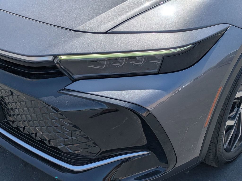 Used 2024 Toyota Crown Limited AWD/4WD image 11