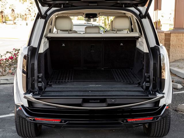 Used 2023 Land Rover Range Rover SE image 25