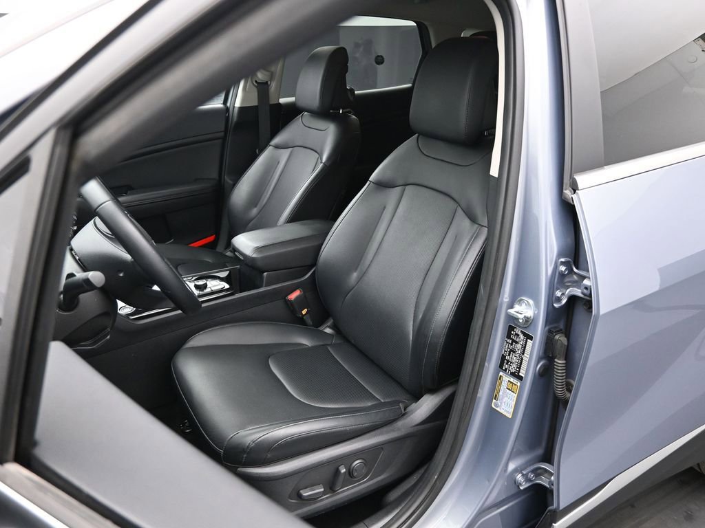 Used 2023 Kia Sportage EX image 9