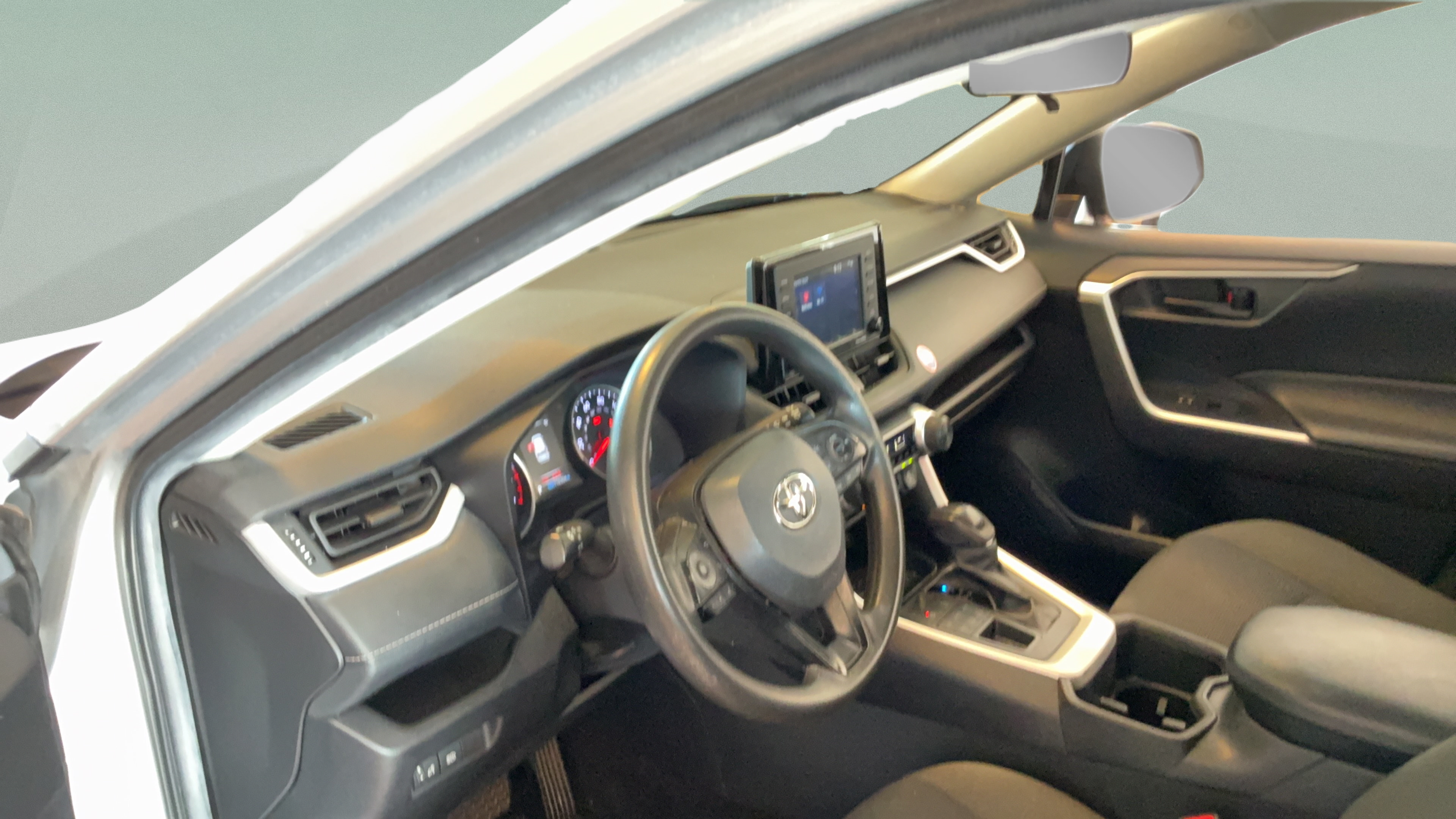 Used 2022 Toyota RAV4 LE AWD/4WD image 28
