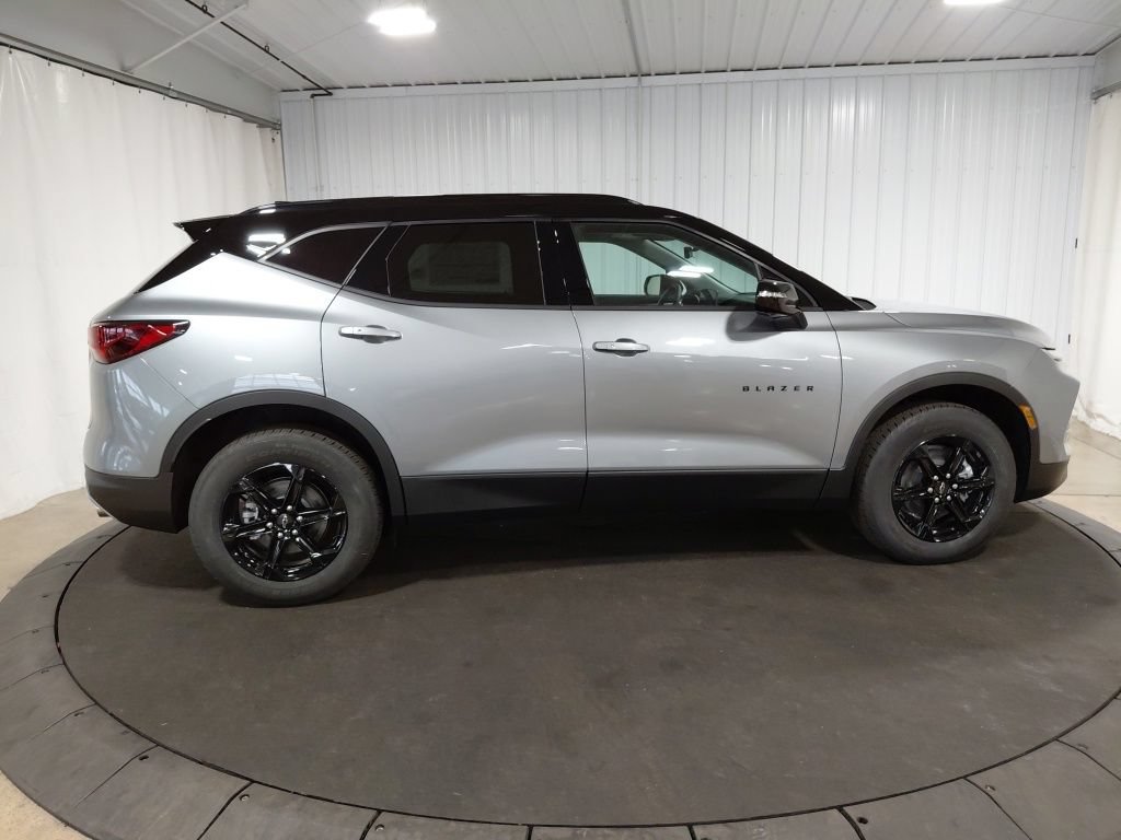 New 2026 Chevrolet Blazer LT w/ Sound & Technology Package AWD/4WD image 10