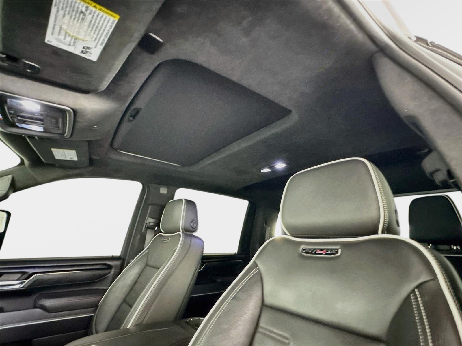 Used 2024 GMC Sierra 2500 AT4X AWD/4WD image 14