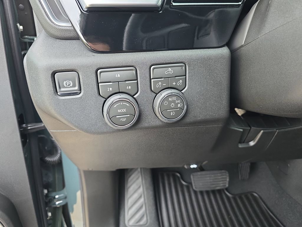 New 2026 Chevrolet Silverado 3500 LT image 25