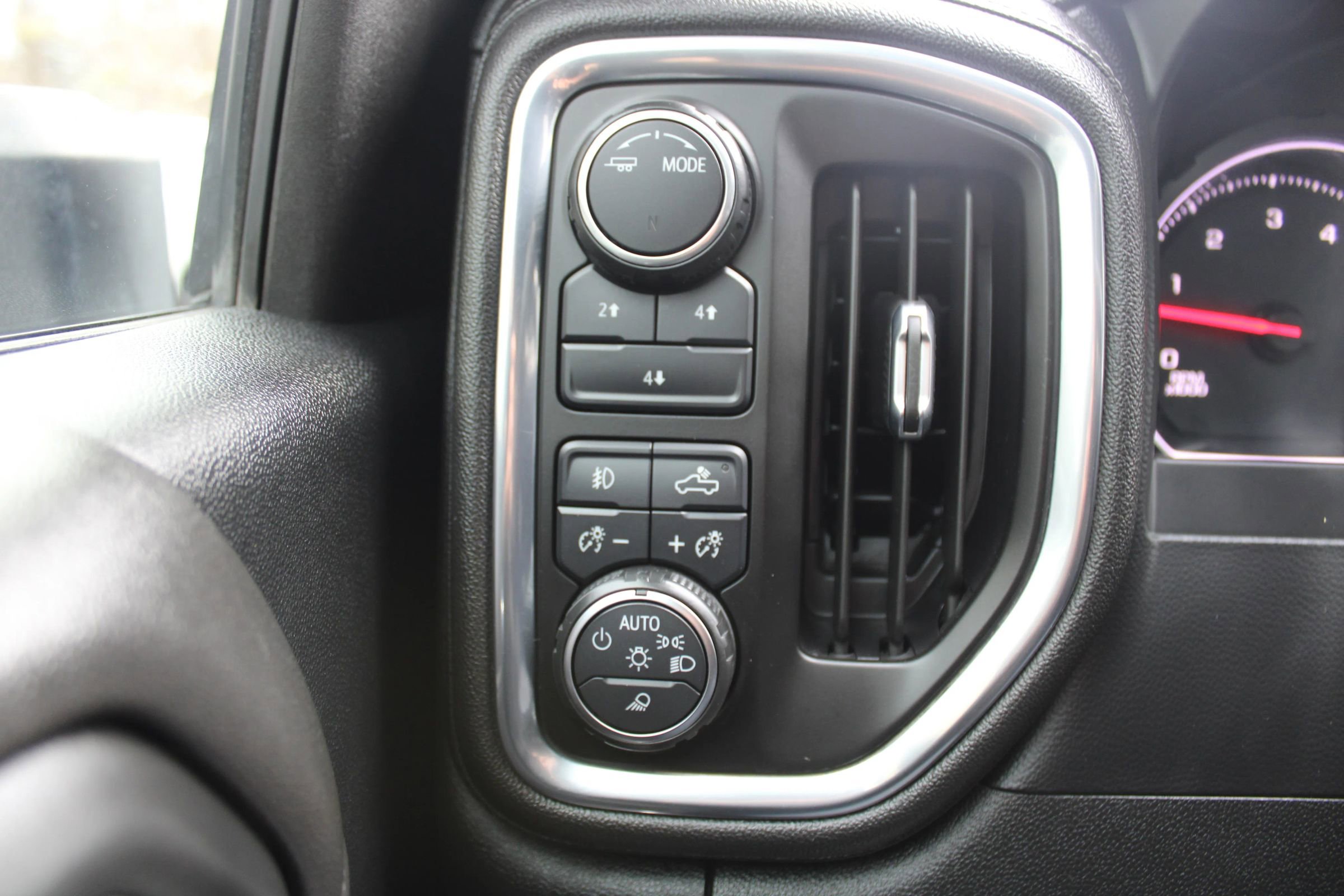 Used 2021 Chevrolet Silverado 3500 LT w/ Texas Edition image 20