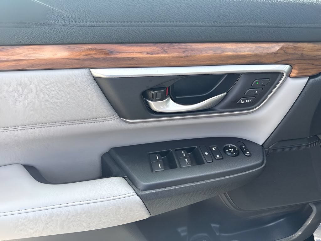 Used 2020 Honda CR-V Touring image 18