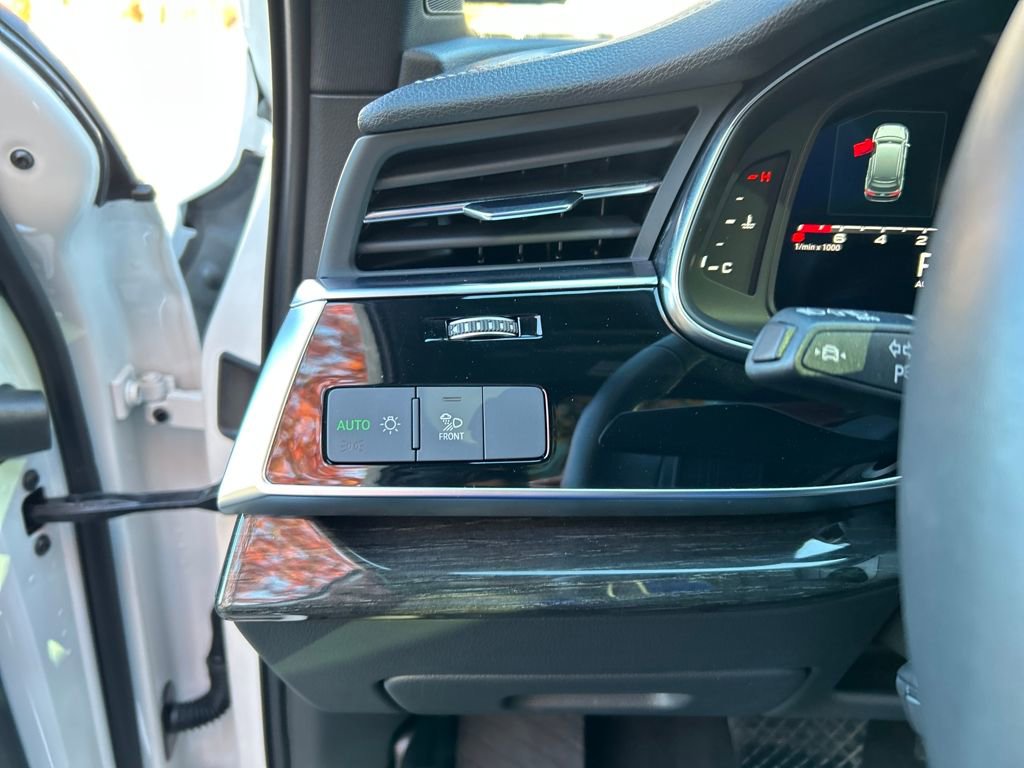 Used 2025 Audi Q7 3.0T Premium Plus image 21