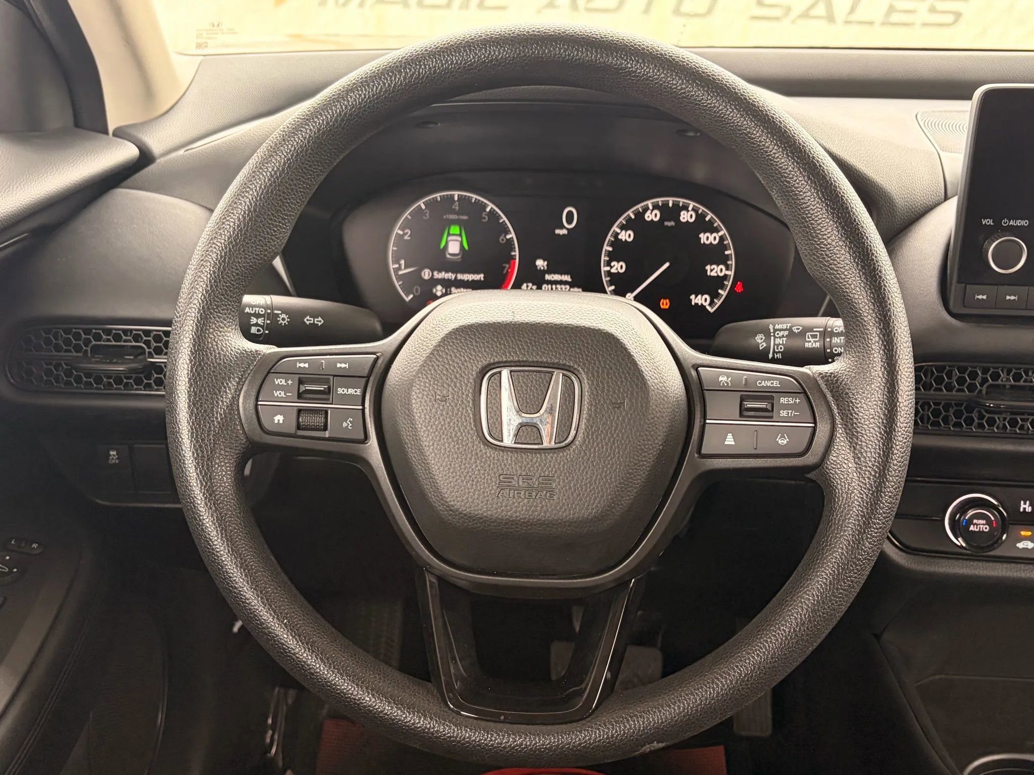 Used 2025 Honda HR-V LX image 25