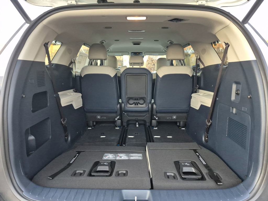 New 2026 Kia Carnival EX image 14