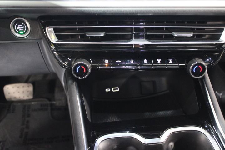 Certified 2024 Chevrolet Traverse LS image 32