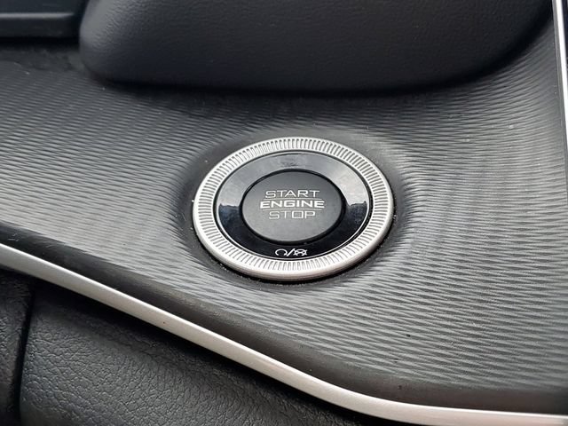 Used 2023 Jeep Grand Cherokee Laredo w/ Luxury Tech Group I AWD/4WD image 13