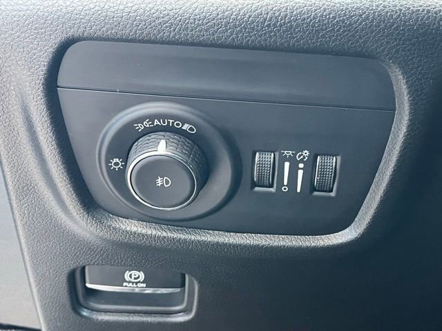 Used 2024 Jeep Grand Cherokee L Limited w/ Luxury Tech Group II AWD/4WD image 19