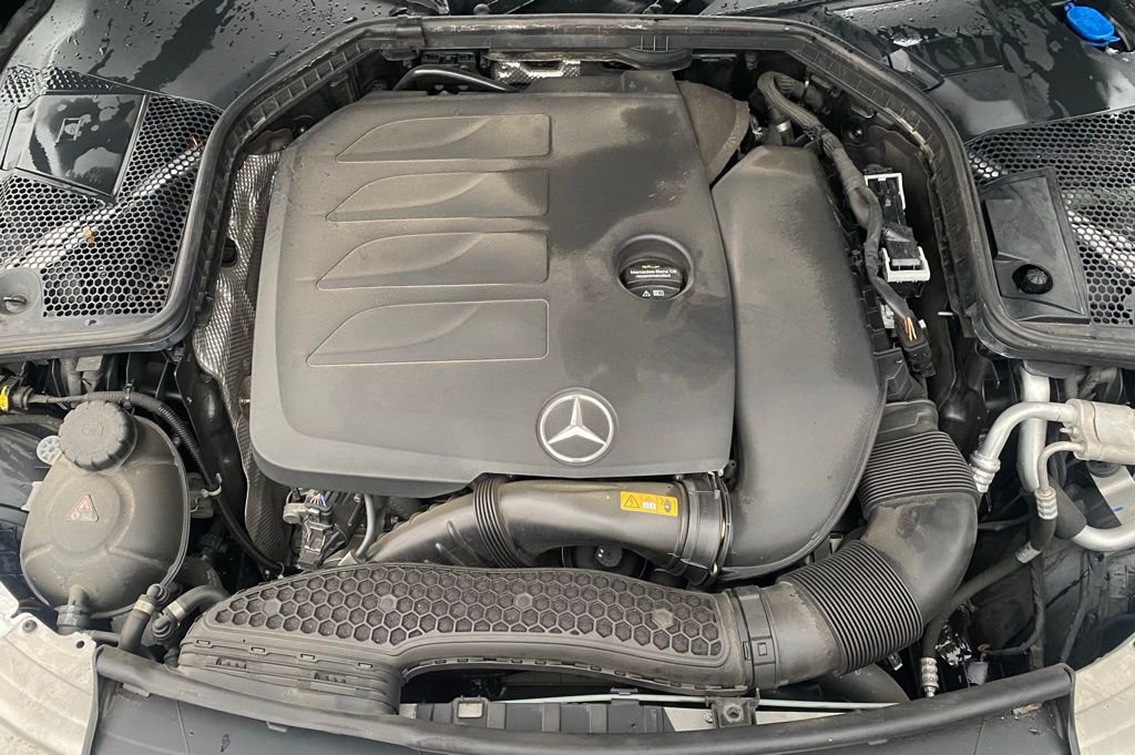 Used 2021 Mercedes-Benz C 300 4MATIC Sedan image 12