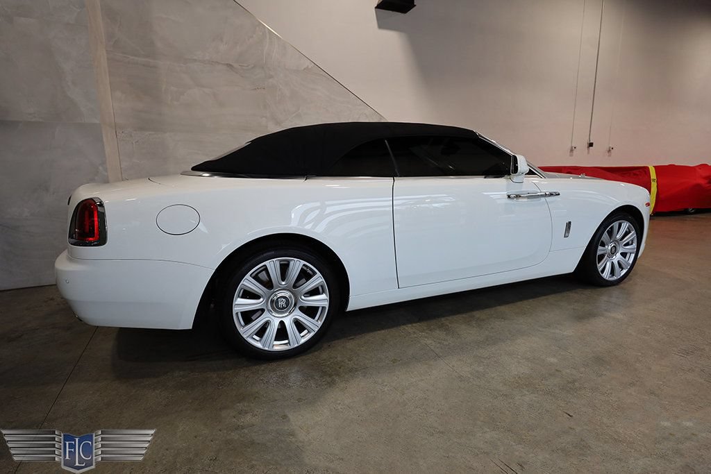 Used 2017 Rolls-Royce Dawn RWD image 49