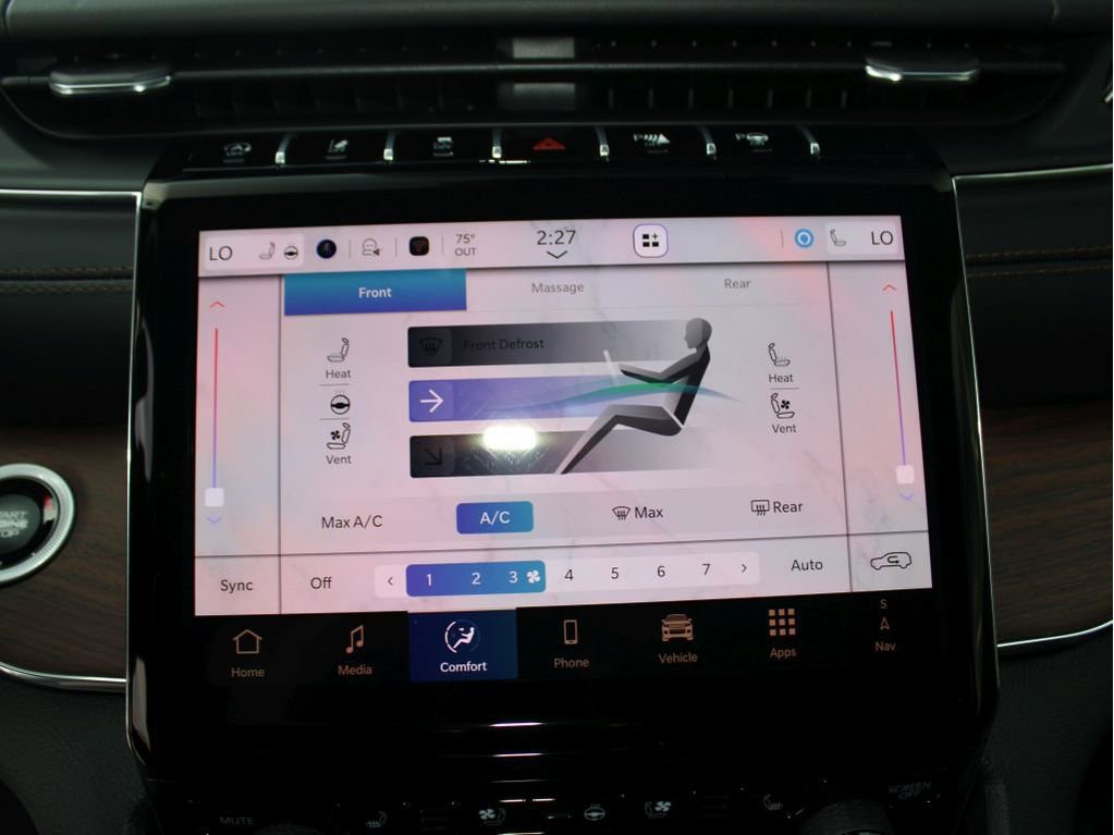 New 2025 Jeep Grand Cherokee Summit image 17