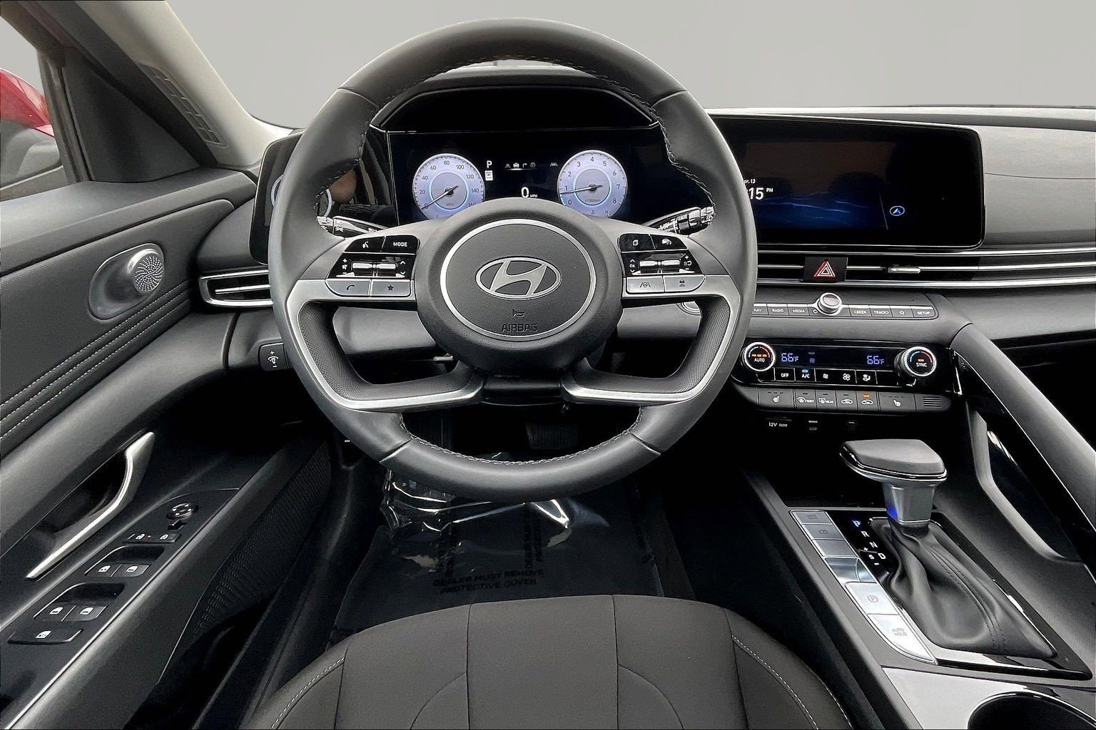Certified 2025 Hyundai Elantra SEL FWD image 8