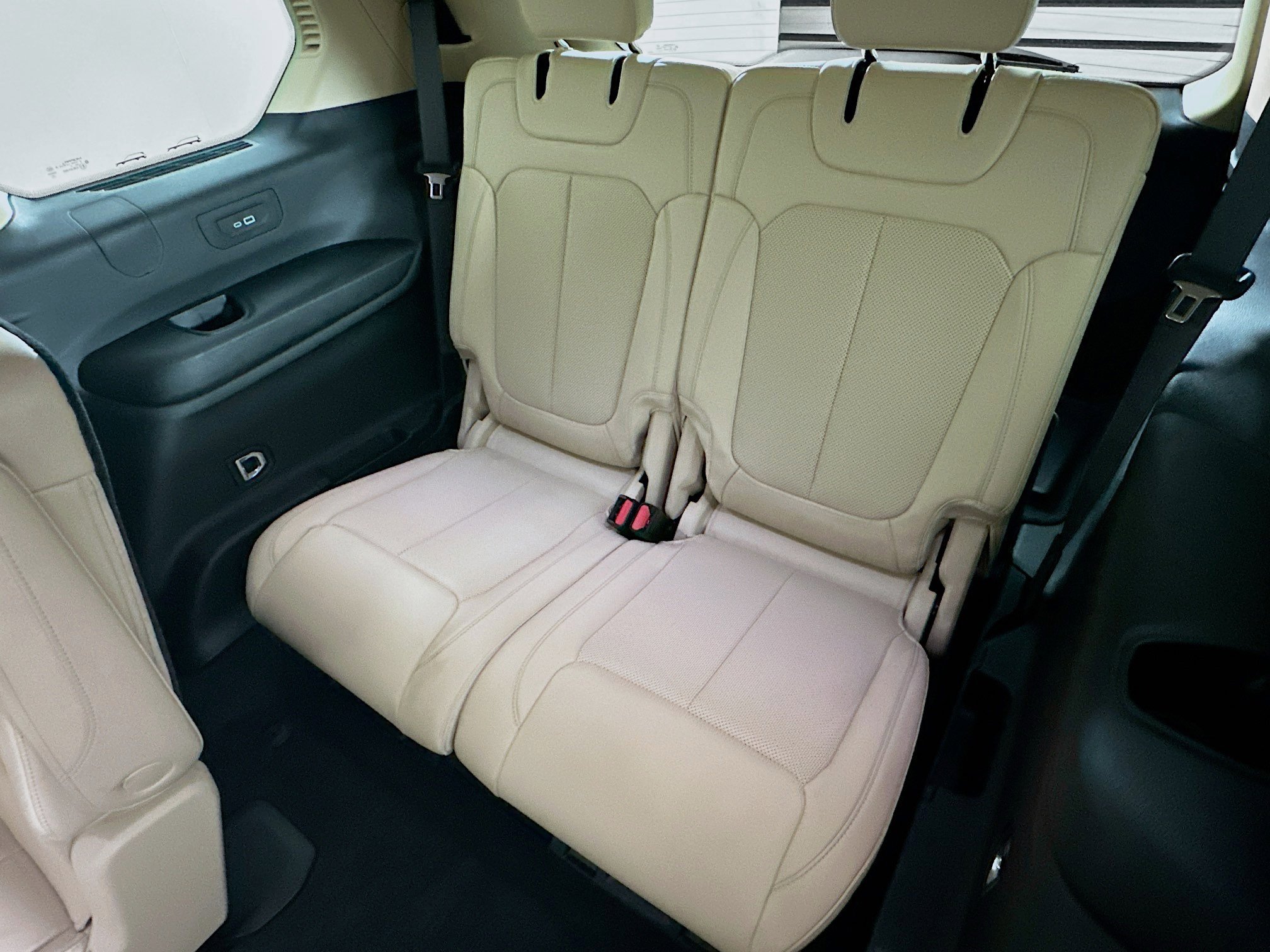 Used 2021 Jeep Grand Cherokee L Limited w/ Luxury Tech Group II image 29