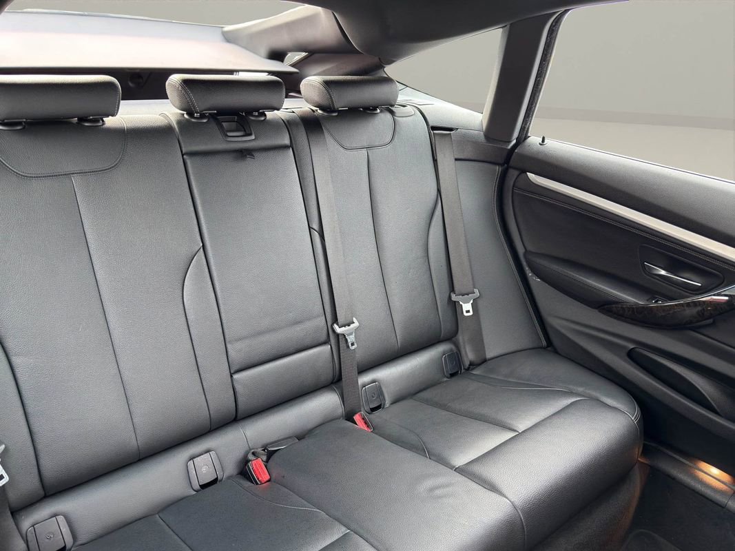 Used 2017 BMW 330i Gran Turismo xDrive xDrive image 19