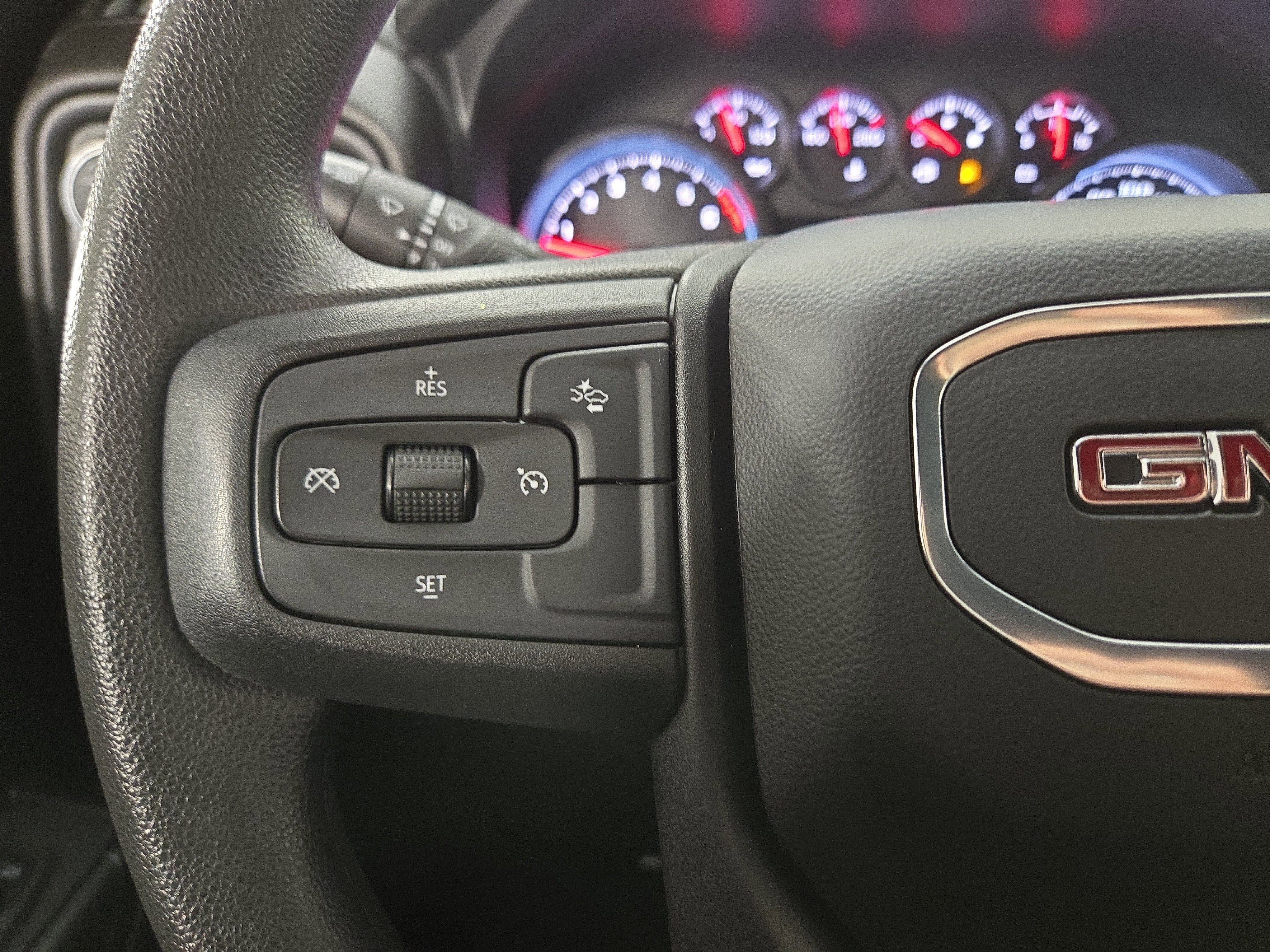 Certified 2024 GMC Sierra 1500 Pro w/ Graphite Edition AWD/4WD image 15