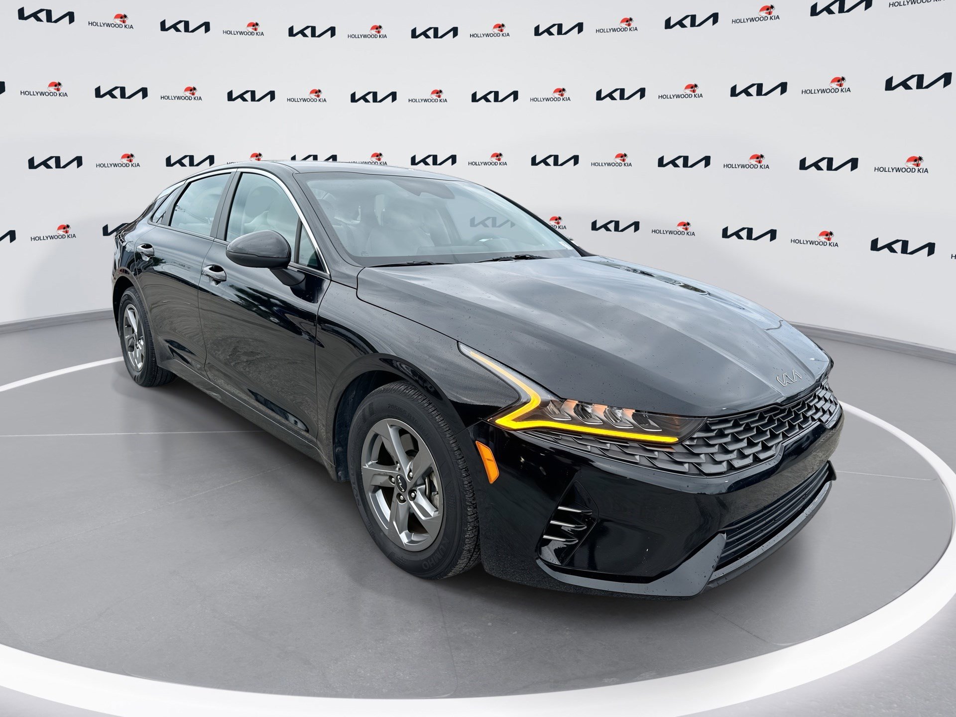 Used 2022 Kia K5 LXS FWD image 1
