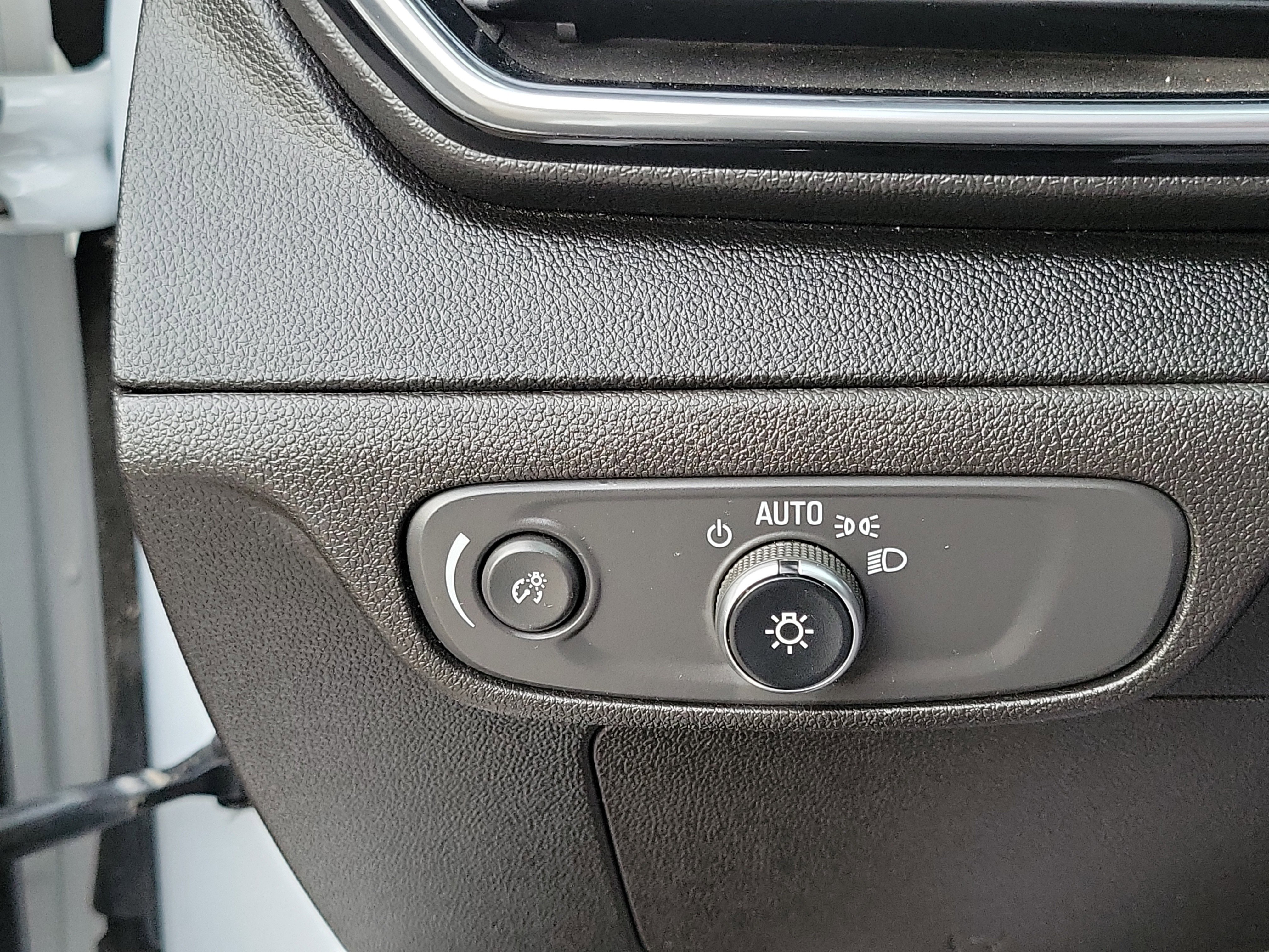 Used 2022 Chevrolet Bolt EUV LT image 16