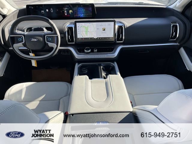 New 2025 Ford Expedition Platinum w/ Platinum Ultimate Package image 16