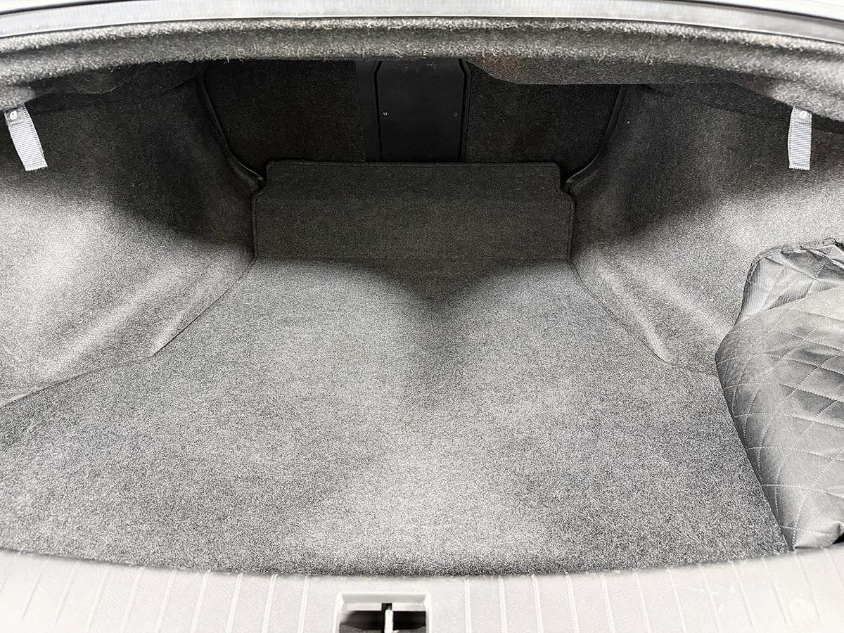 Used 2015 INFINITI Q50 w/ Deluxe Touring Package RWD image 12