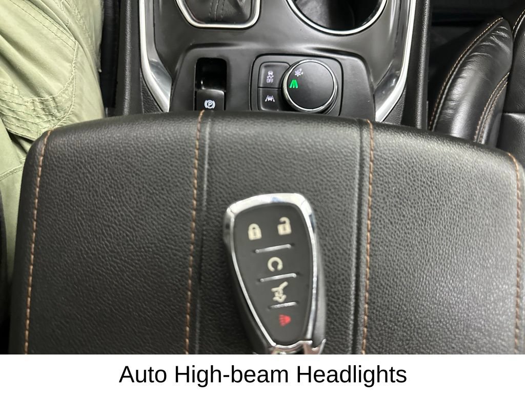 Used 2021 Chevrolet Traverse RS FWD image 39