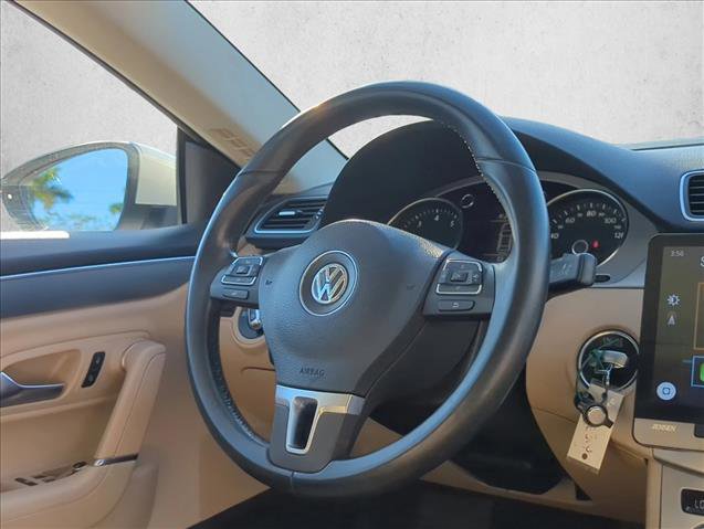 Used 2013 Volkswagen CC Lux image 28