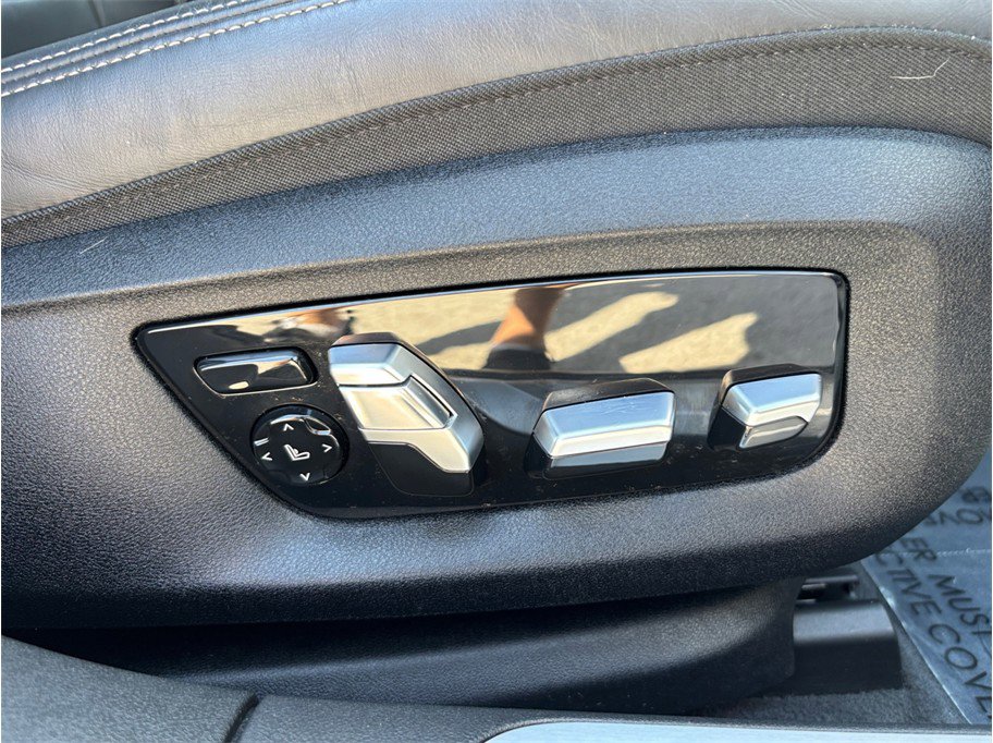 Used 2018 BMW 750i 750i Sedan 4D image 49