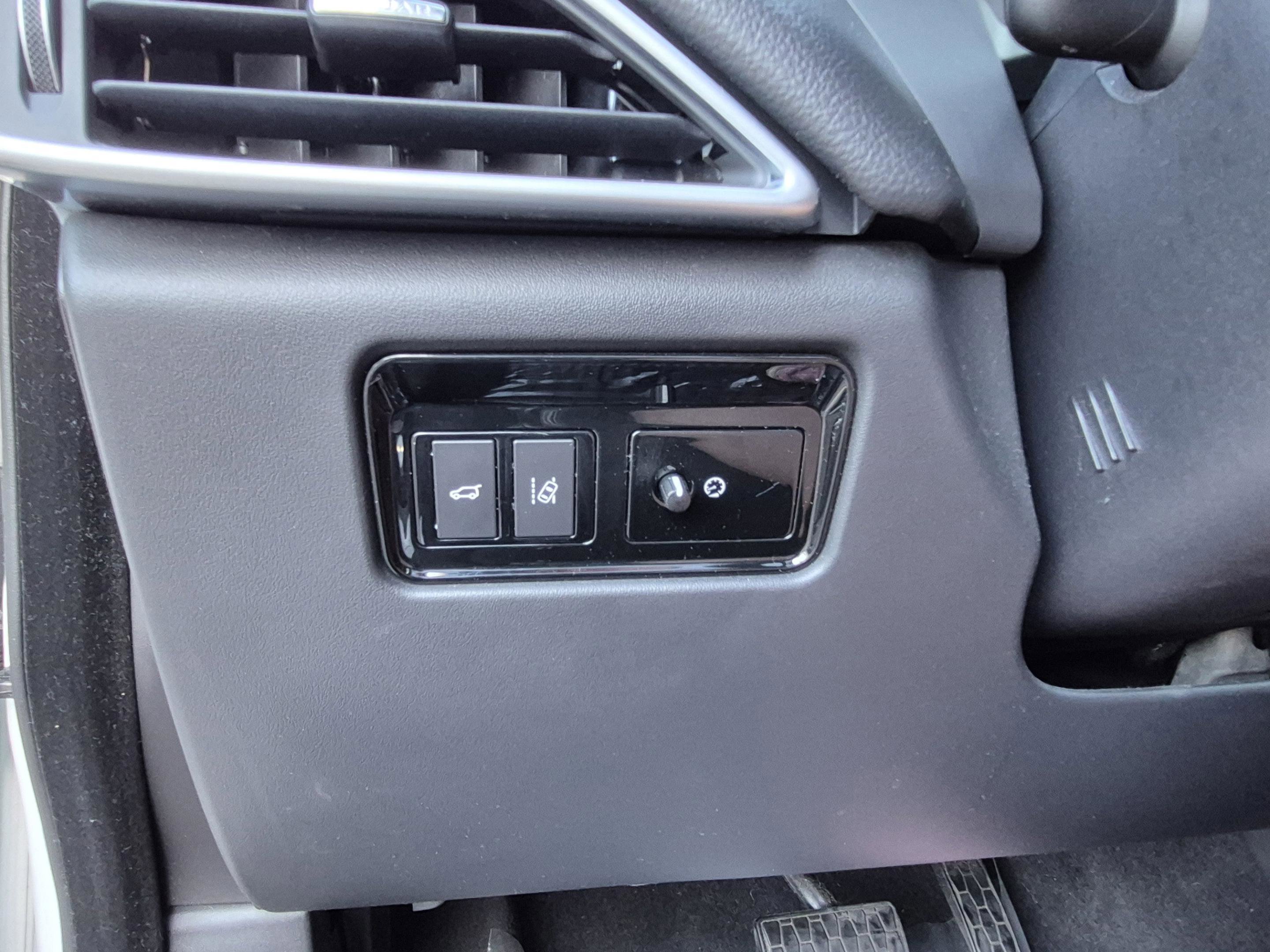 Used 2018 Jaguar F-PACE Premium AWD/4WD image 28