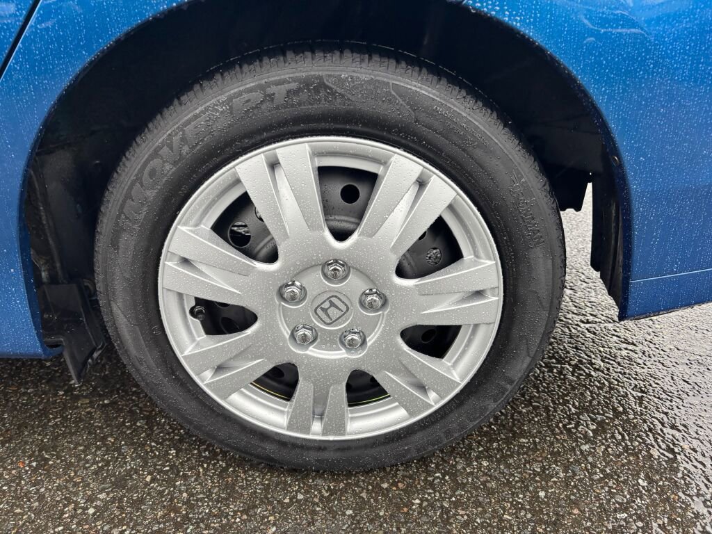 Used 2014 Honda Insight LX image 9