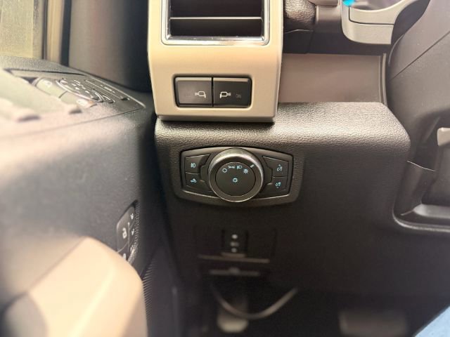 Used 2021 Ford F250 Lariat w/ Lariat Value Package image 30