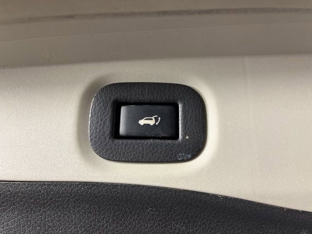 Used 2018 Nissan Rogue SV w/ Sun & Sound Touring Package image 48