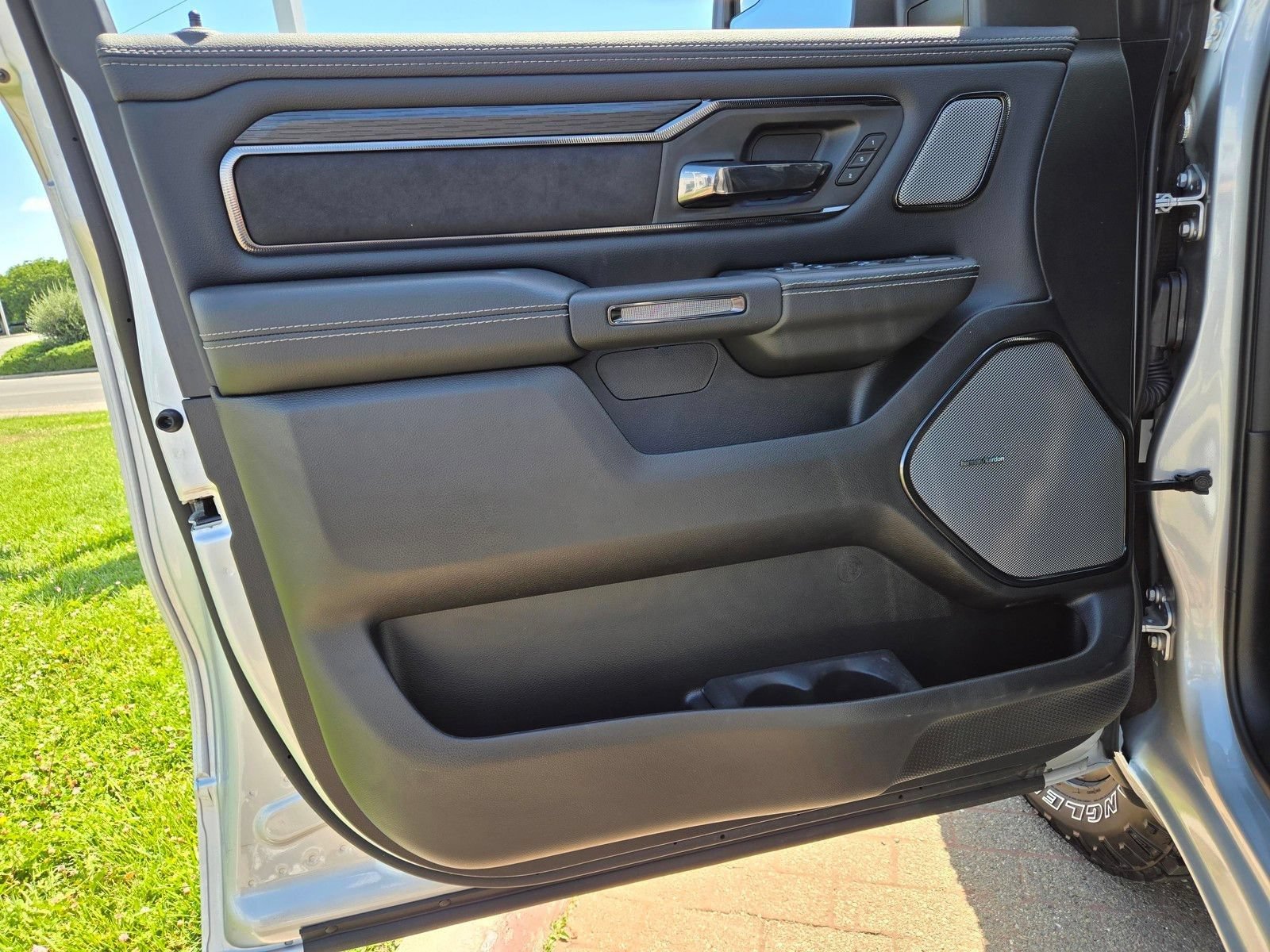 New 2026 RAM 1500 Rebel w/ G/T Package AWD/4WD image 10