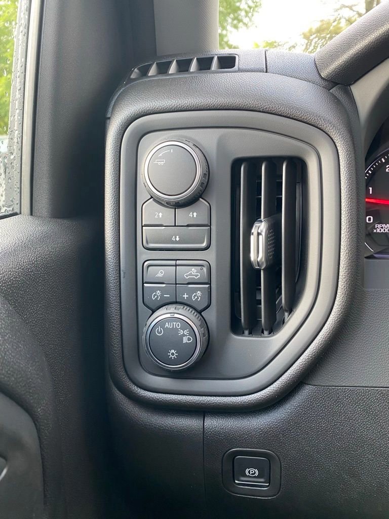 New 2025 Chevrolet Silverado 2500 Custom w/ Custom Value Package image 11