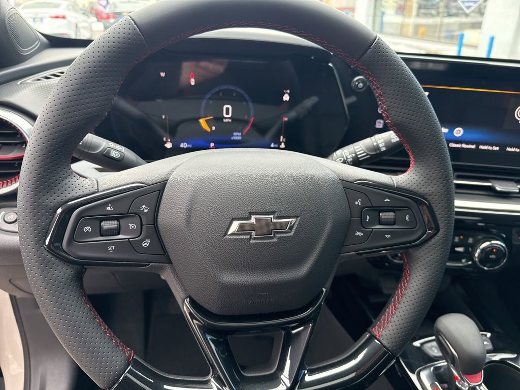 Used 2026 Chevrolet Trax RS w/ Sunroof Package image 20