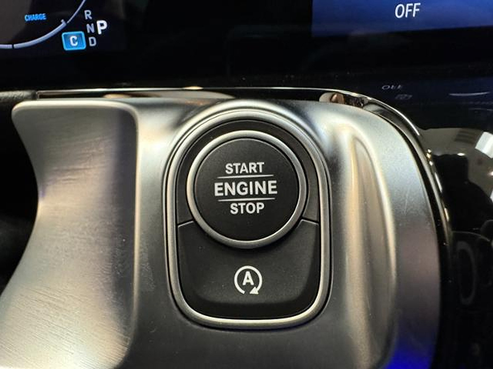 Certified 2025 Mercedes-Benz GLB 250 image 24