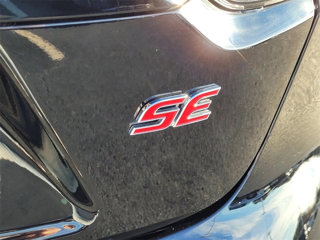 Certified 2025 Toyota Corolla SE image 9