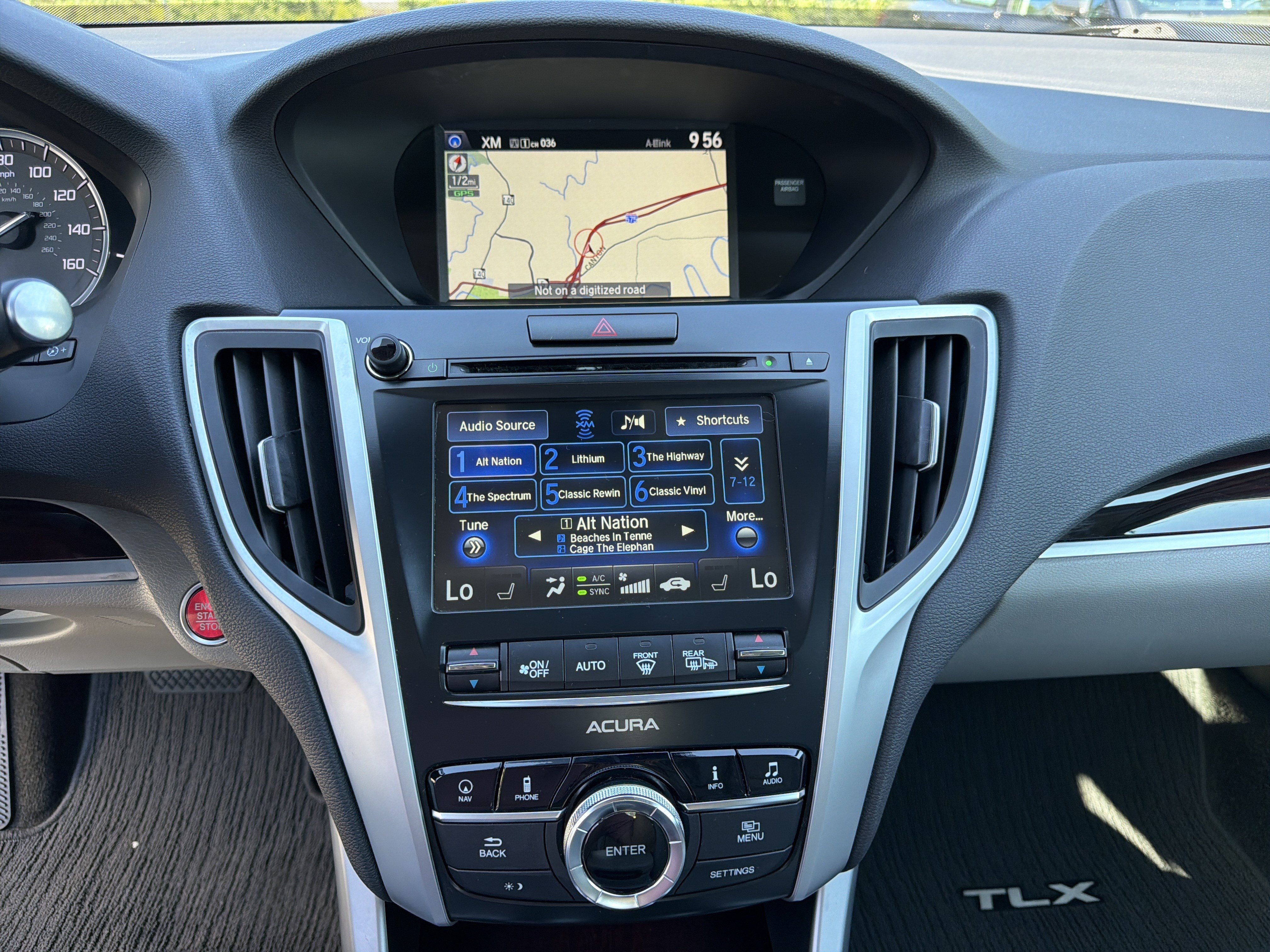 Used 2017 Acura TLX w/ Technology Package FWD image 27