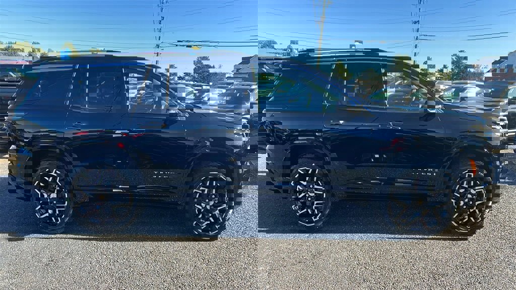 New 2026 Chevrolet Traverse High Country image 4